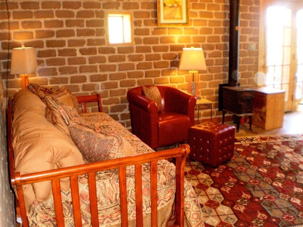 Silver River Adobe Inn Bed And Breakfast Farmington Eksteriør billede